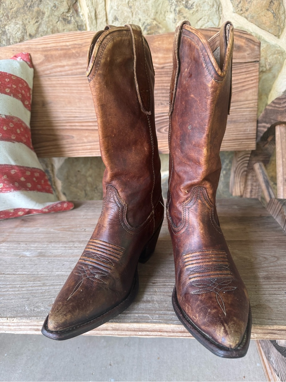 Ariat Chestnut Leather Western Boots